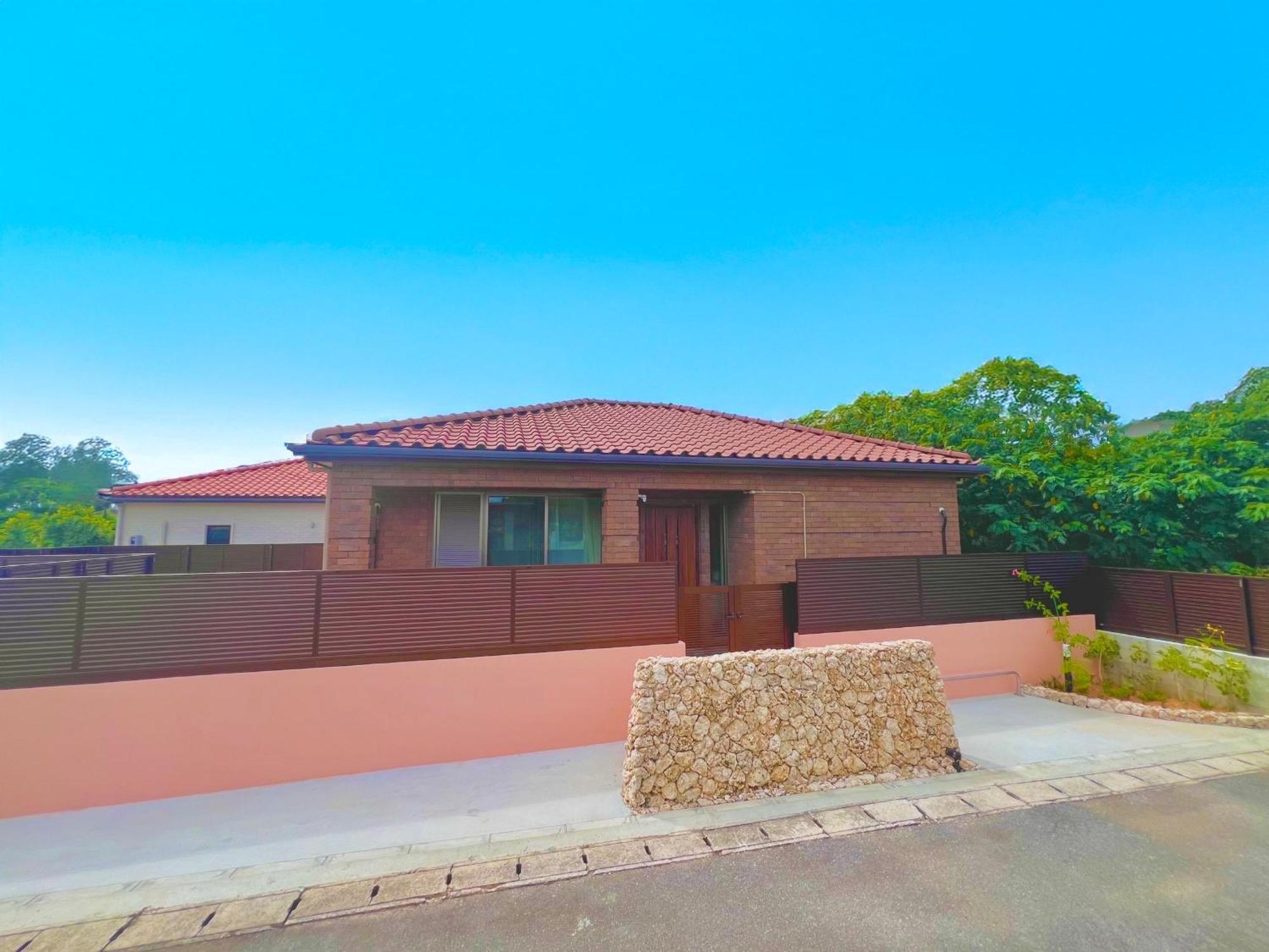 星降る夜と天然木の香りに包まれる新築癒しの隠れ家ishigaki Villa En えん エクステリア 写真